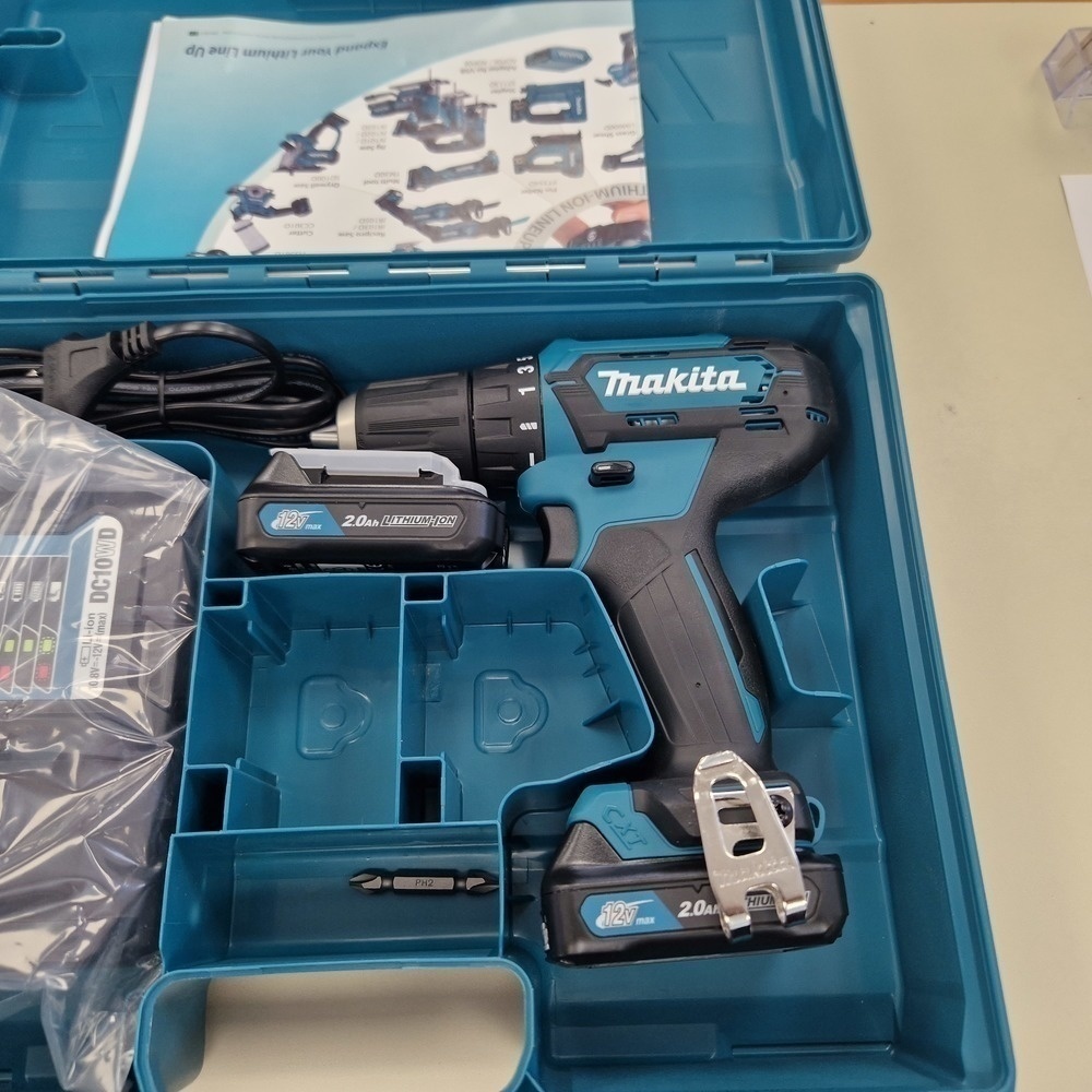 Шуруповерт Makita DF333D