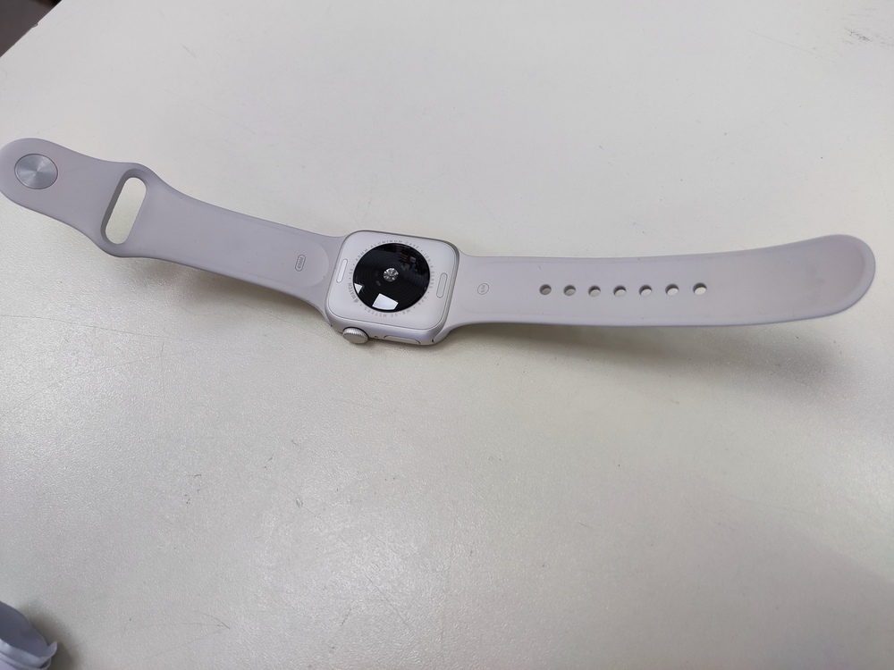 Смарт-часы Apple Watch SE 2022 40mm