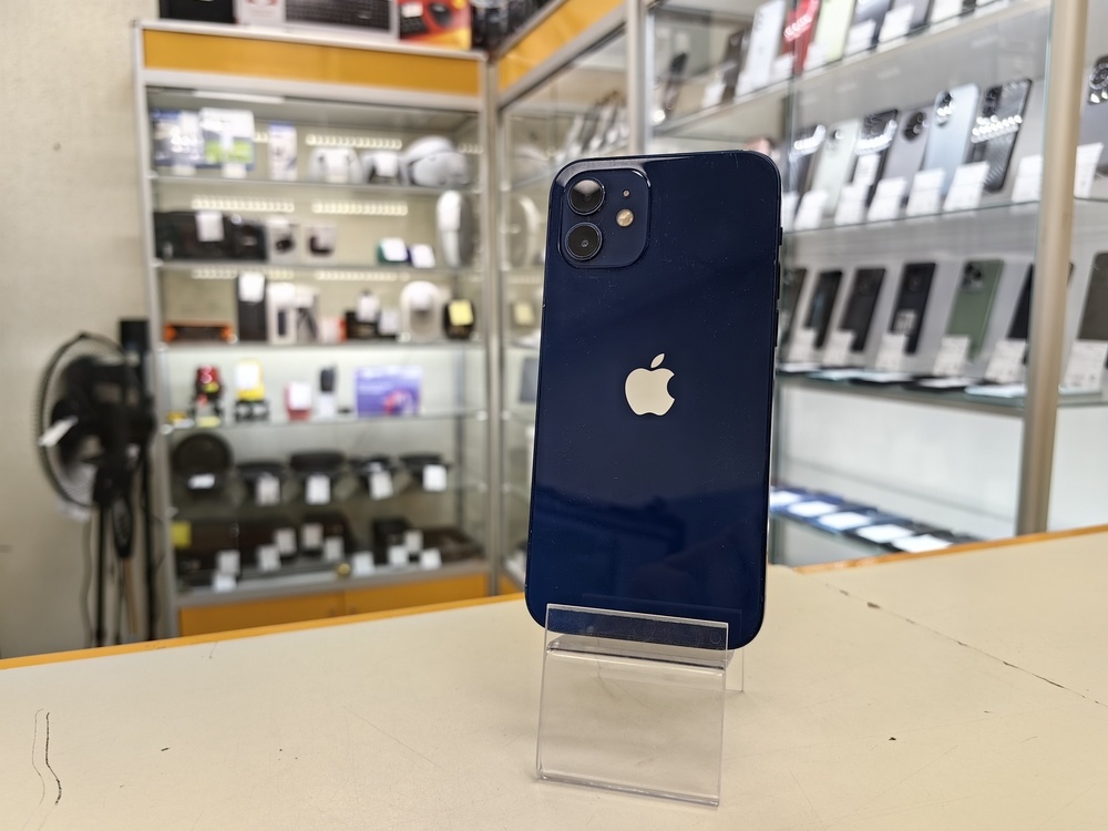 Смартфон Apple iPhone 12 64Gb