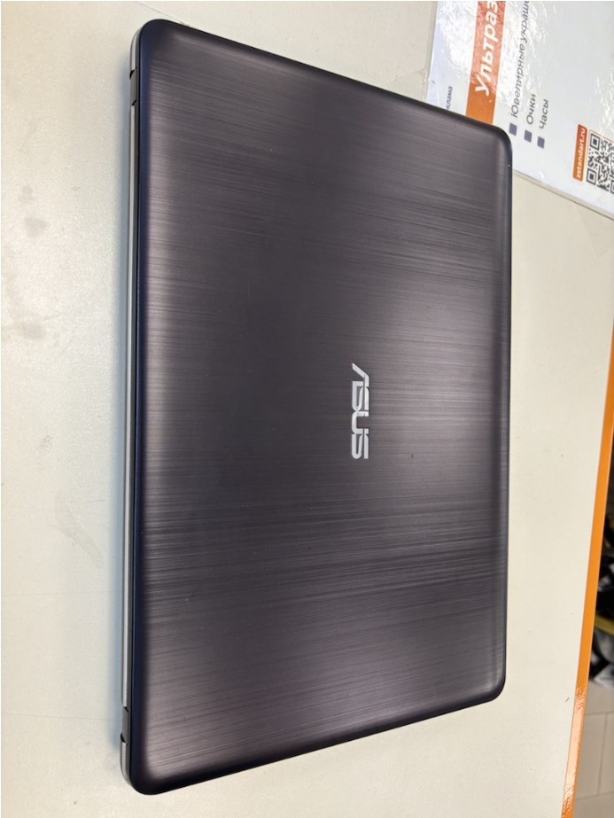 Ноутбук ASUS x541u; Core i5-6198DU, Intel HD Graphics 510, 4 Гб, 256 Гб, Нет