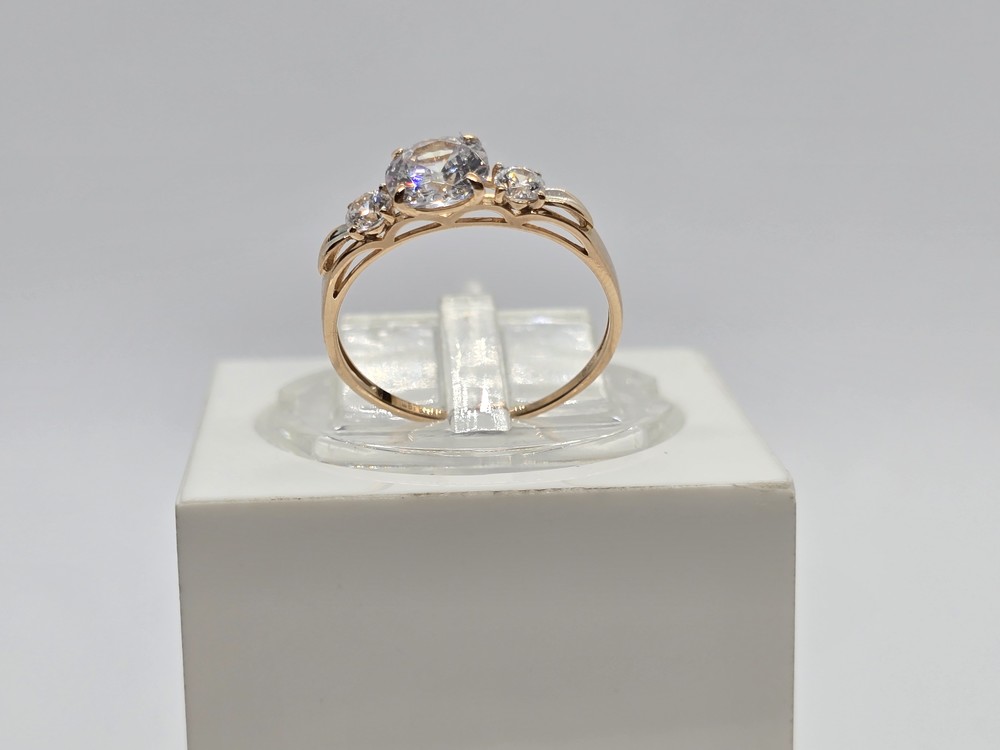 КОЛЬЦО С КАМНЯМИ (Au 585)