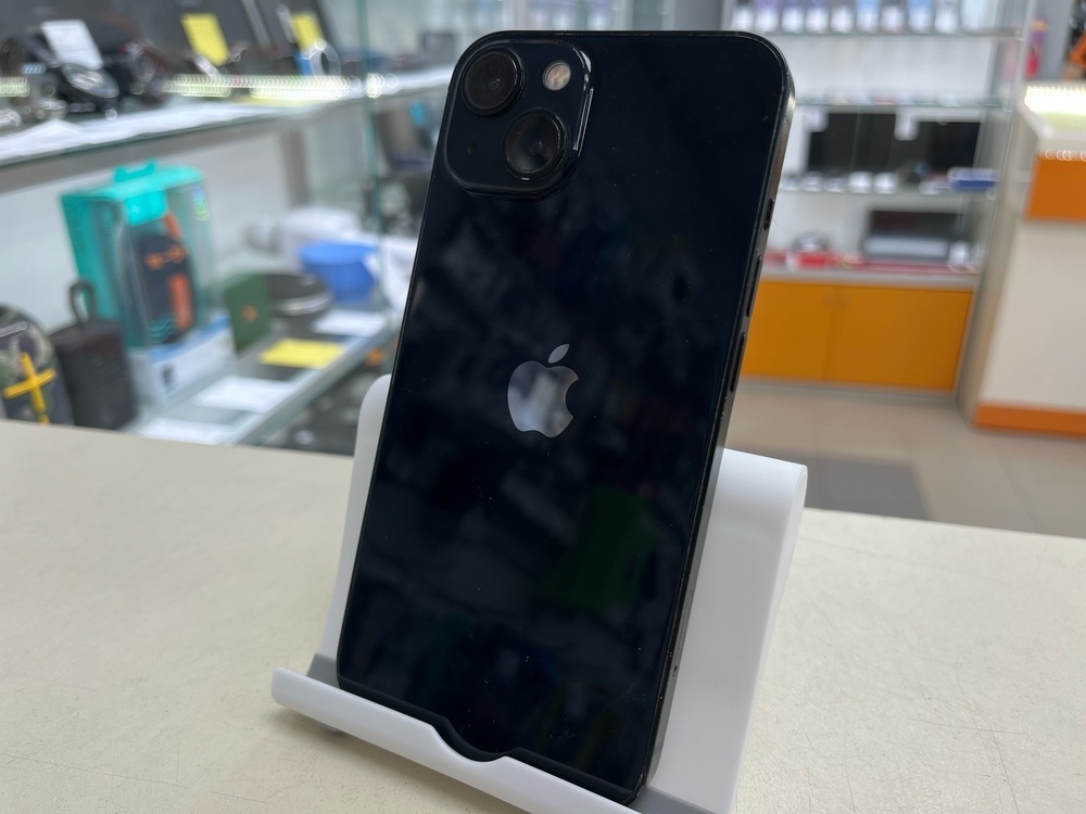 Смартфон Apple iPhone 13 128Gb