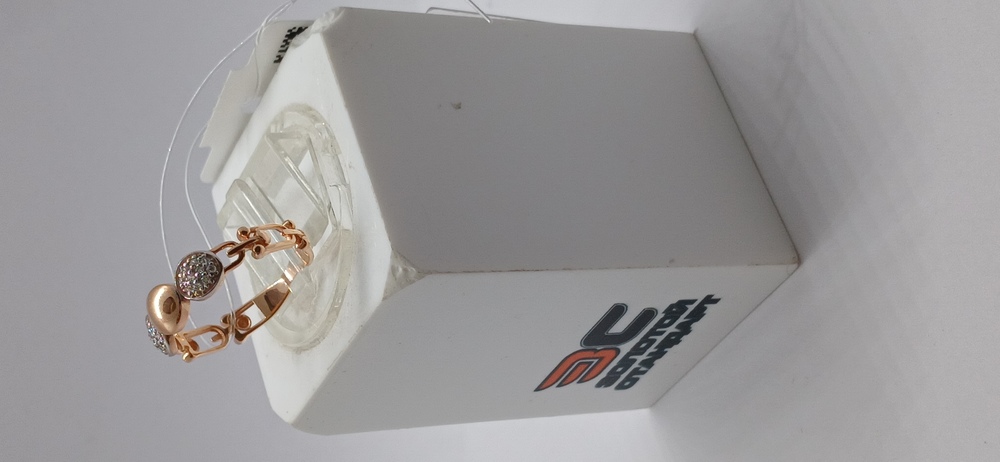 КОЛЬЦО С КАМНЯМИ (Au 585)