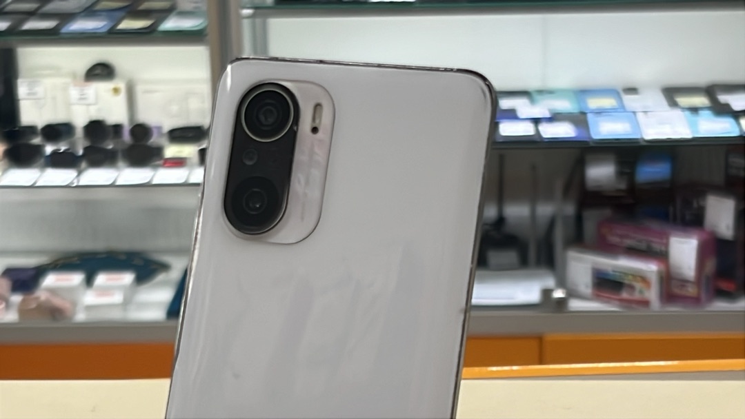 Смартфон Xiaomi Poco F3 6/128