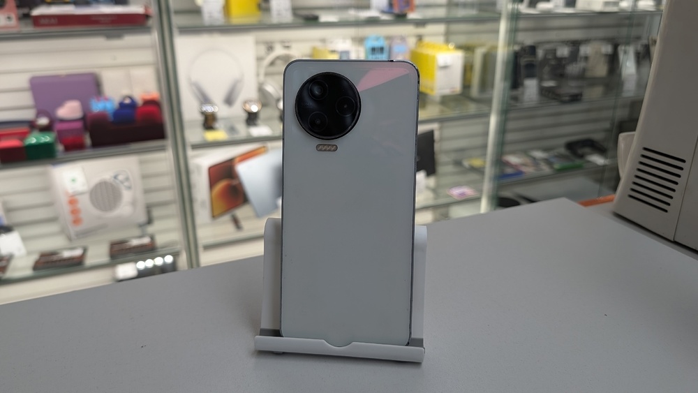 Смартфон Infinix NOTE 12 2023 8/128