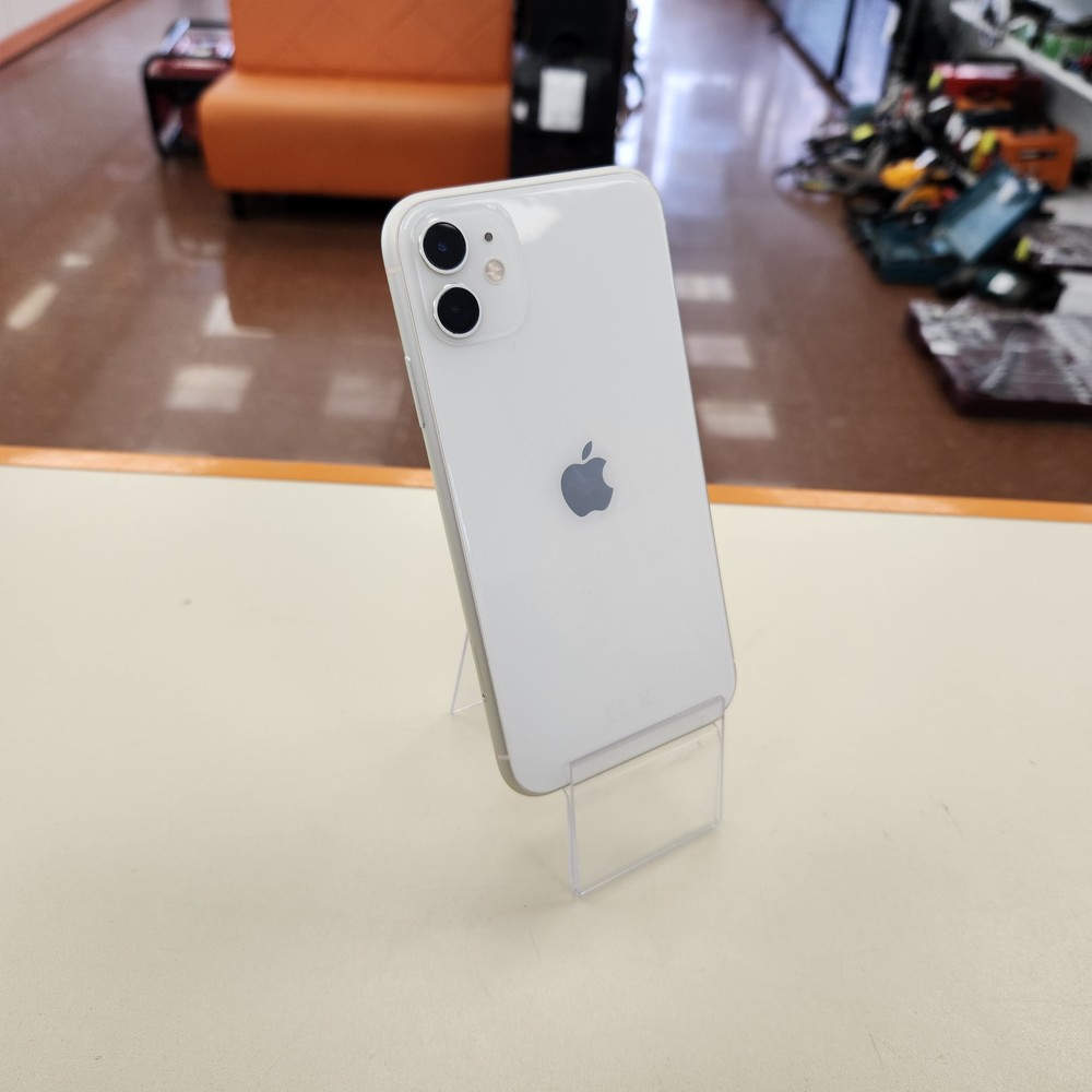 Смартфон Apple iPhone 11 64Gb