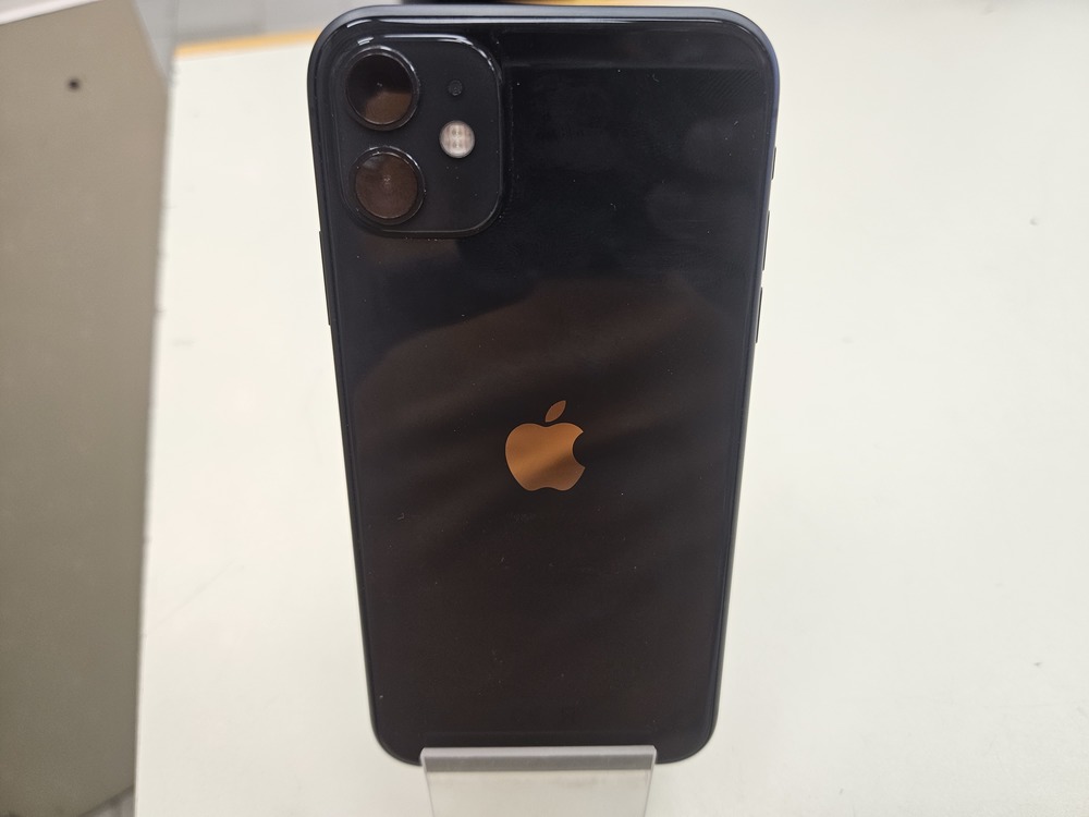 Смартфон Apple iPhone 11 64Gb