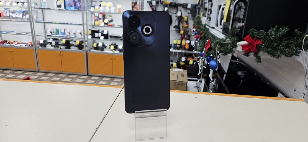 Смартфон Infinix Smart 8 4/128