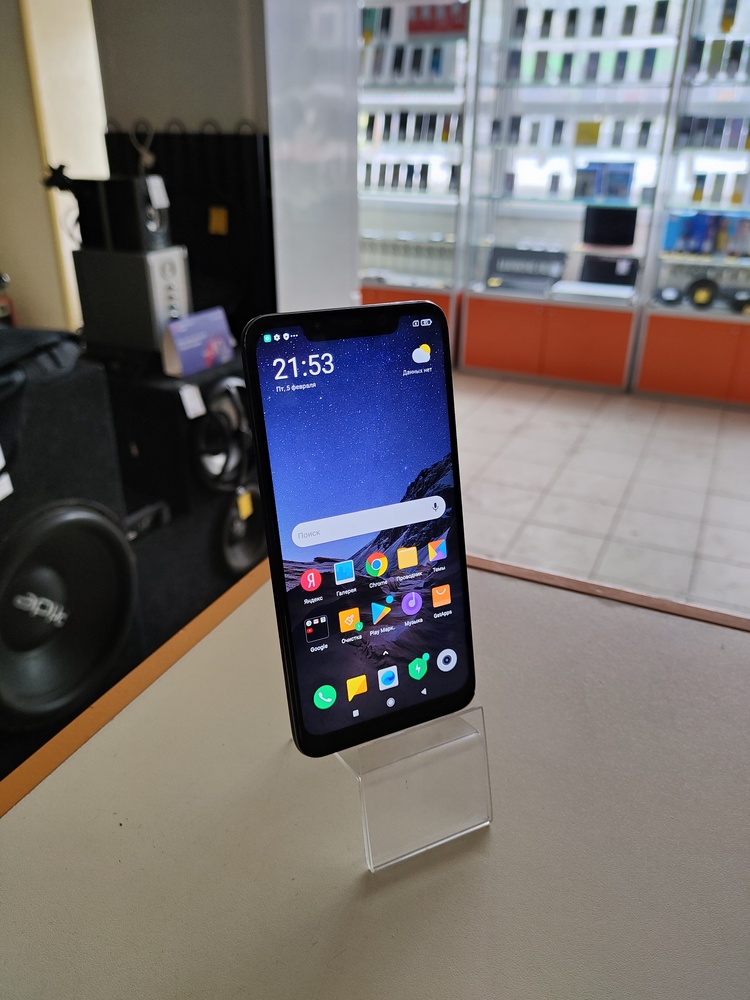 Смартфон Xiaomi Pocophone F1 6/64