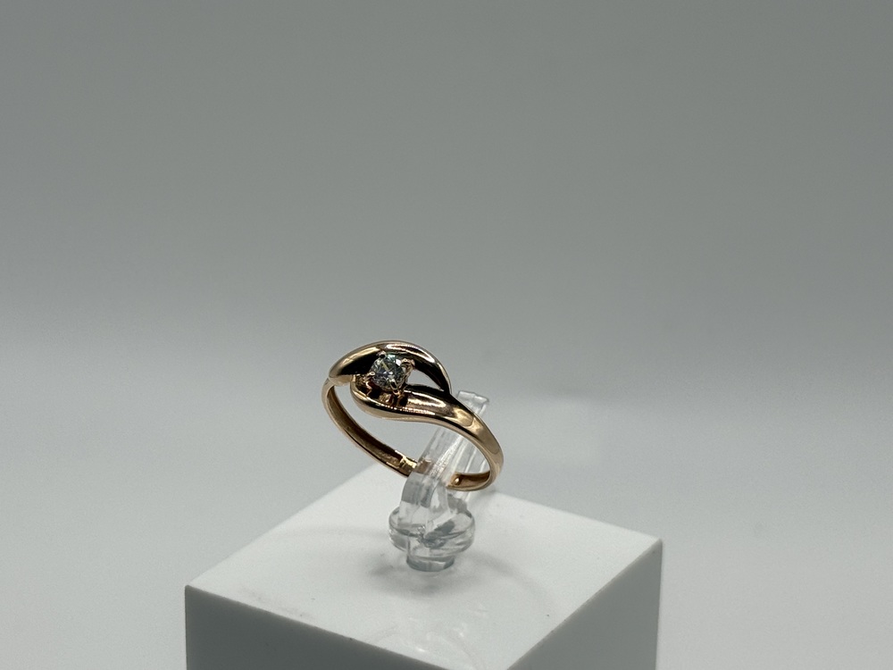 КОЛКМ585 КОЛЬЦО С КАМНЕМ (Au 585)