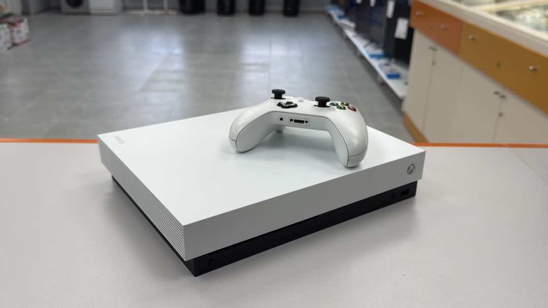 Игровая приставка Xbox One S 500Gb