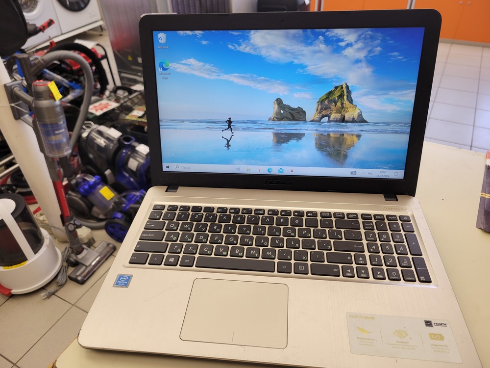 Ноутбук ASUS; Pentium N5000, Intel UHD Graphics 605, 4 Гб, Нет, 120 Гб