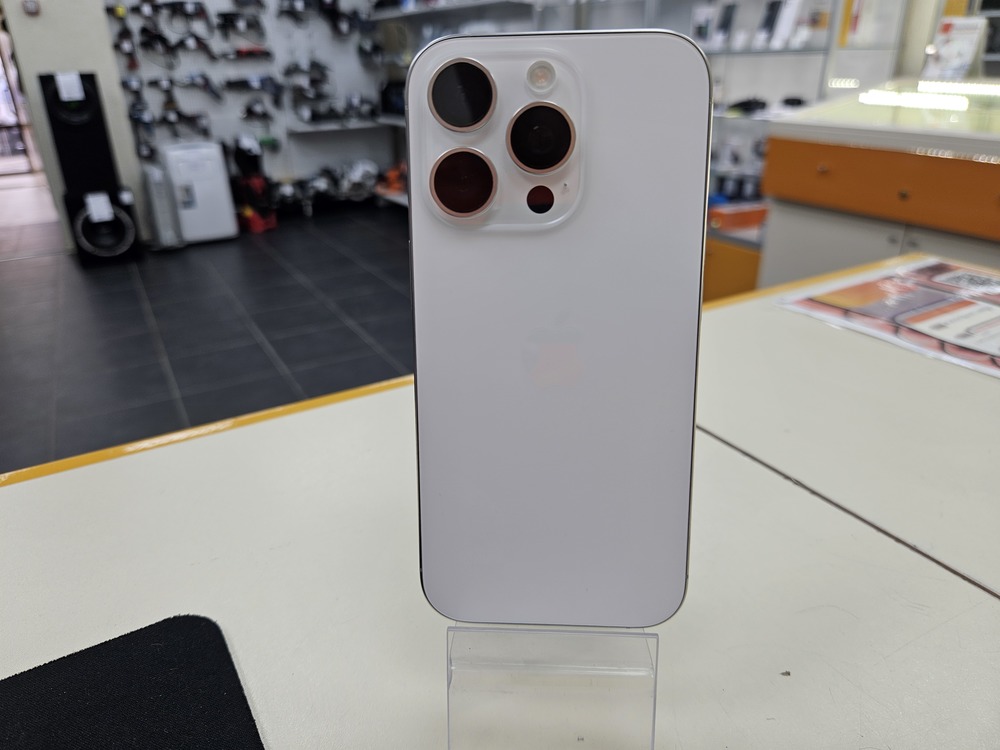 Смартфон Apple Iphone 16 Pro 256Gb