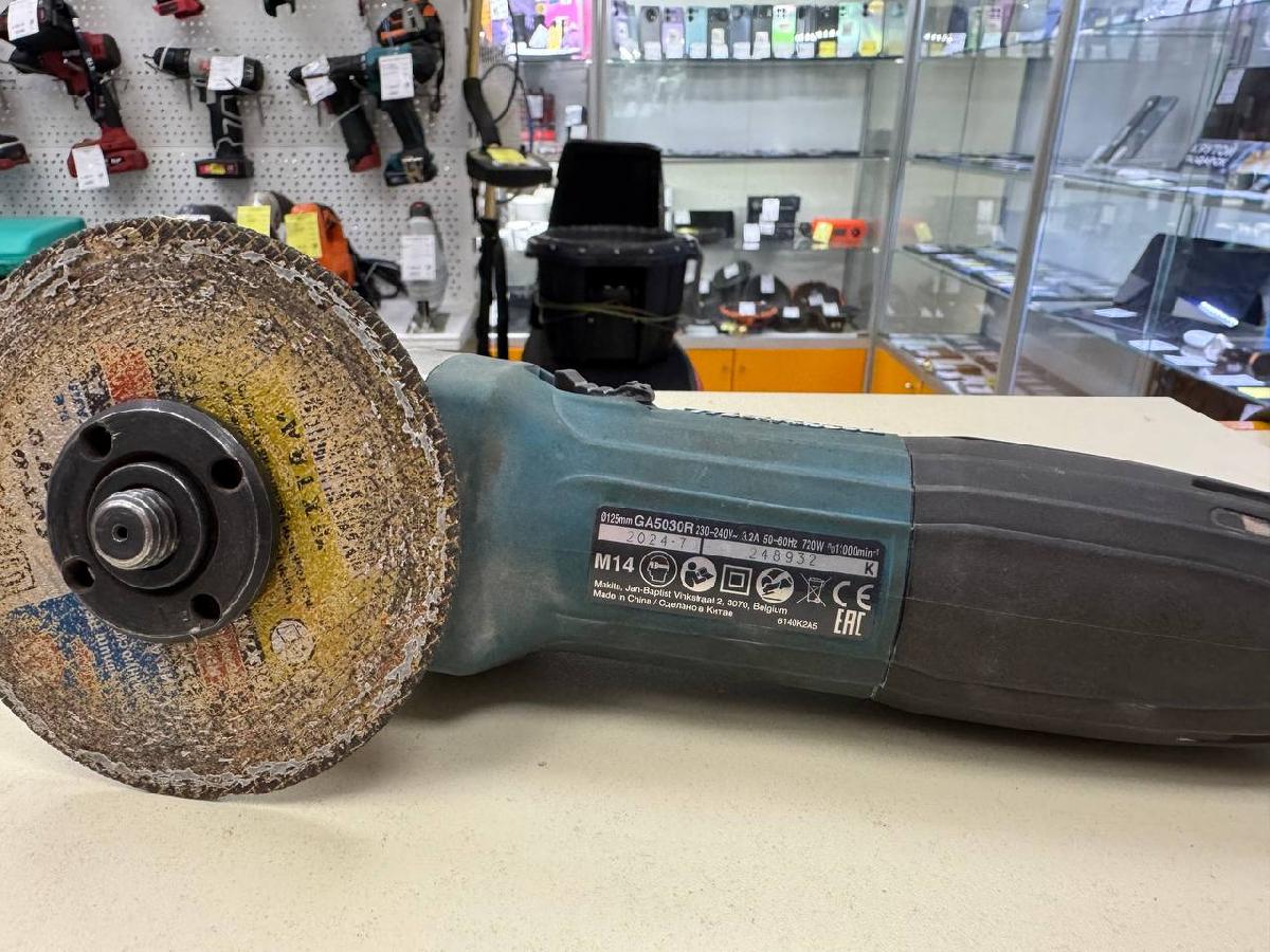 Угловая шлифмашина Makita GA5030R