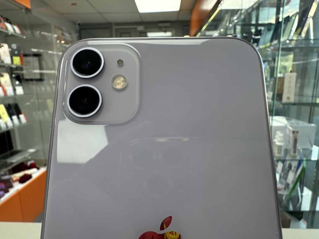 Смартфон Apple iPhone 11 128Gb
