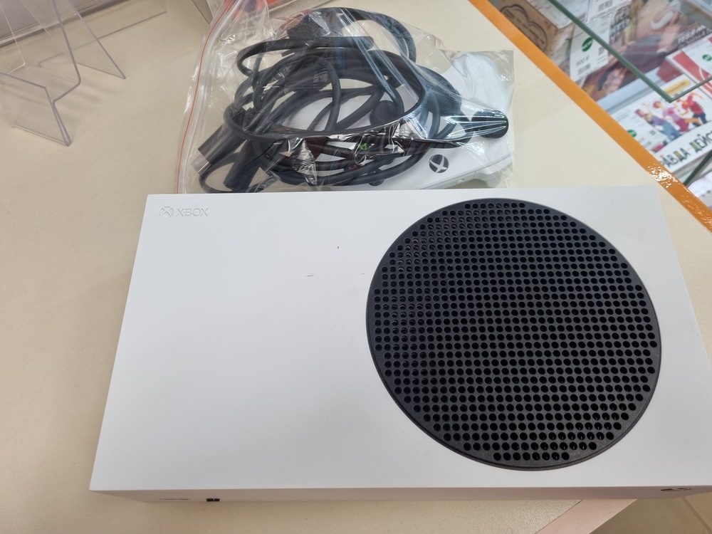 Игровая приставка Xbox Series S 512Gb SSD