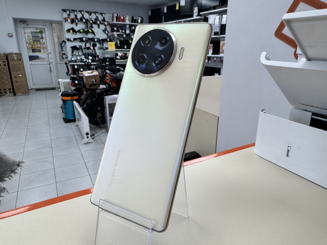Смартфон Tecno SPARK 20 PRO + 8/256