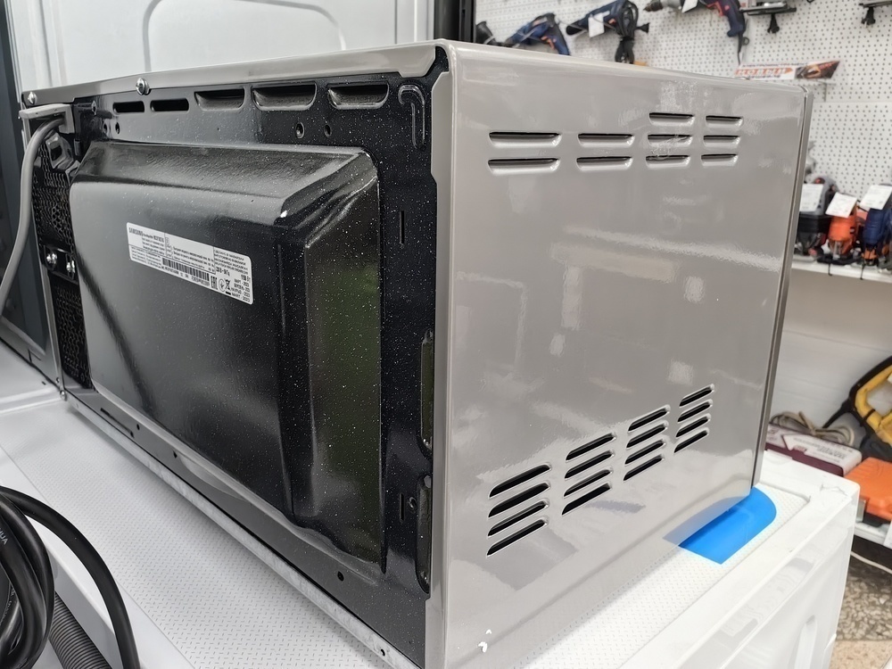 Микроволновая печь Samsung MS23F302TAS
