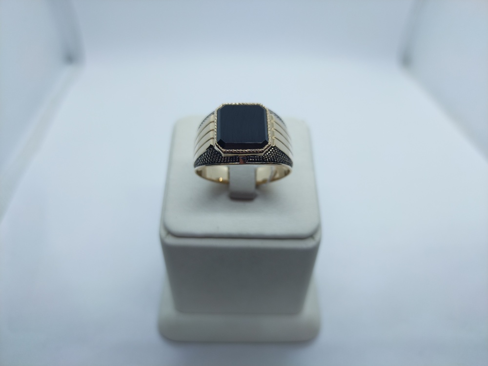 КМ-359_з КОЛЬЦО ПЕЧАТКА Эмаль с камнями (Au 585)