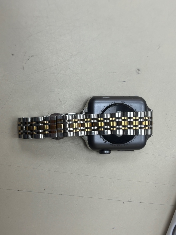 Смарт-часы Apple Watch Series 3 38 мм