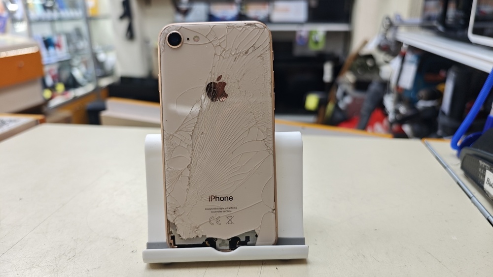 Смартфон Apple iPhone 8 128Gb