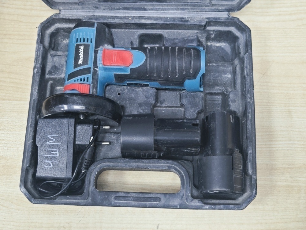 Угловая шлифмашина Makita 125