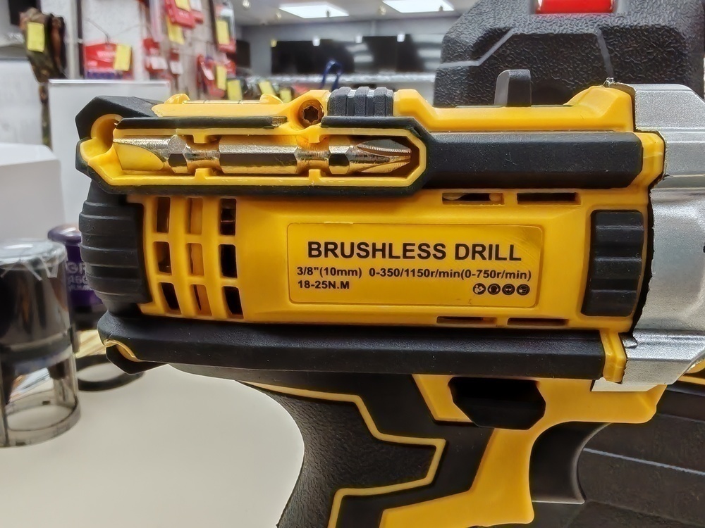 Шуруповерт Dewalt 18-25 n.m