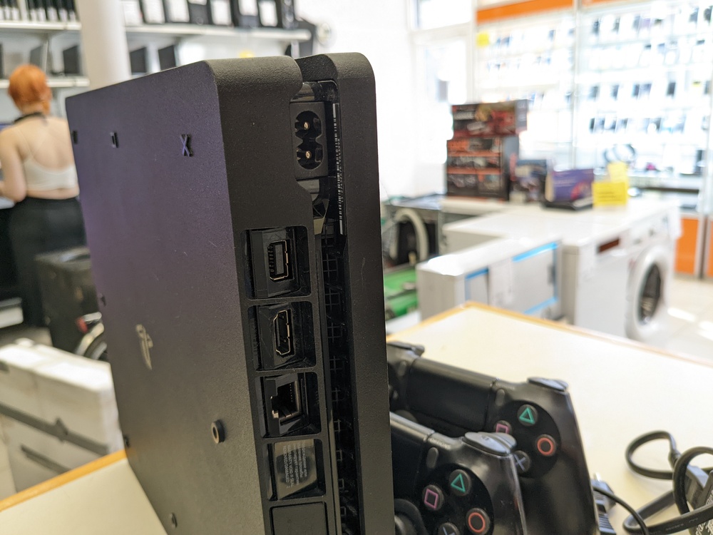 Игровая приставка PlayStation 4 Slim 1Tb