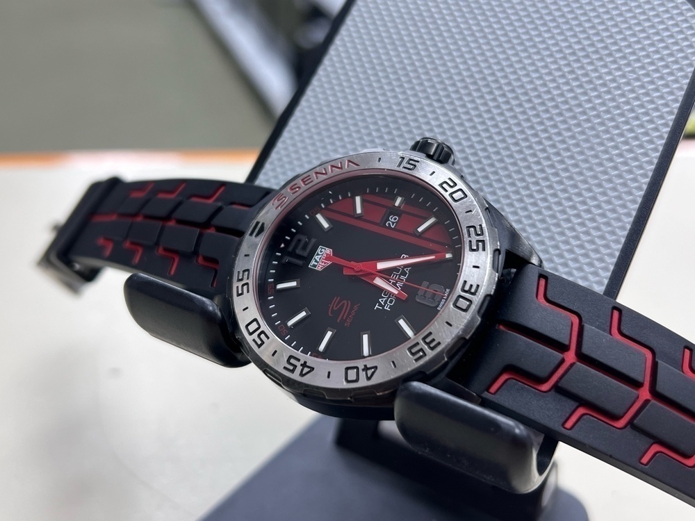 Часы наручные TAG HEUER Formula 1 WAZ1014.FT8027