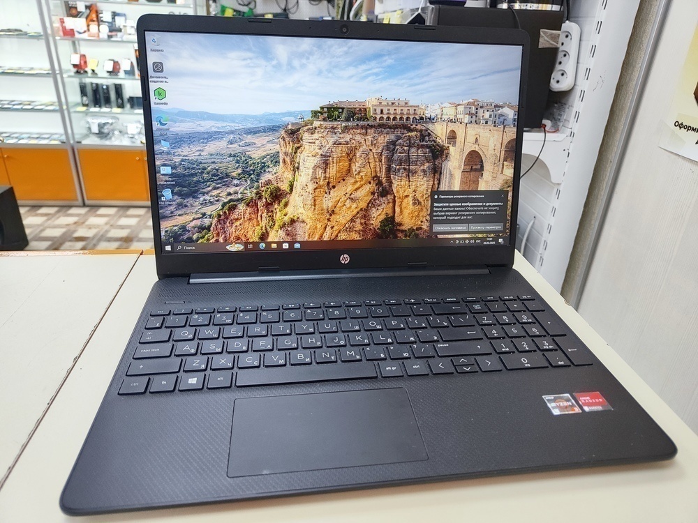 Ноутбук HP; Ryzen 3 3250U, Intel UHD Graphics, 4 Гб, 250 Гб, Нет