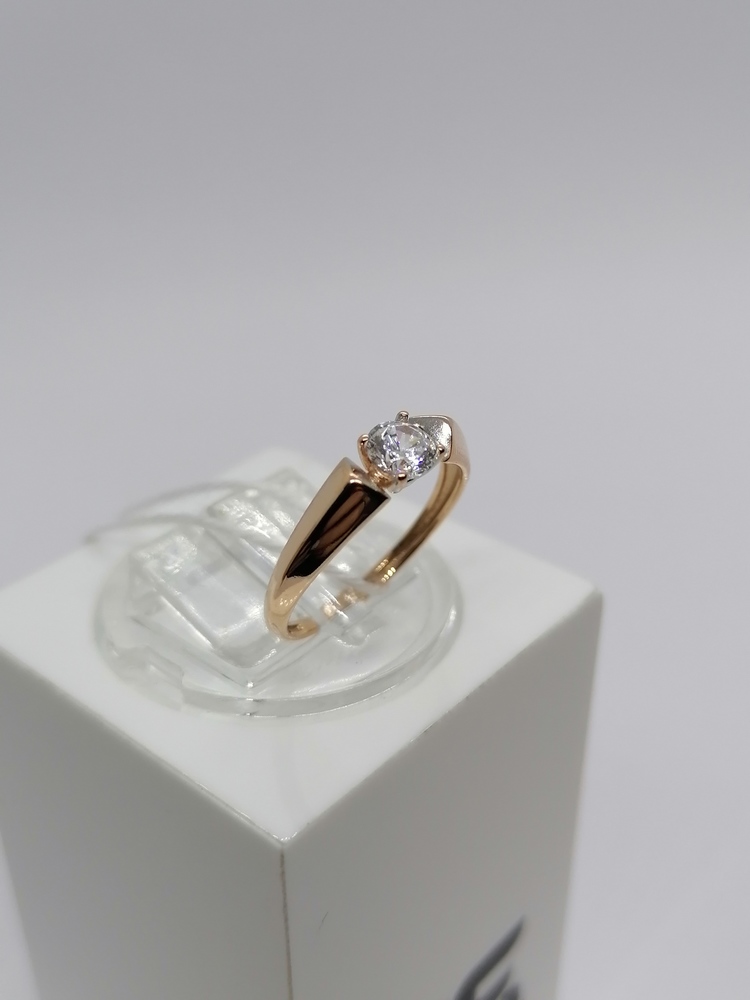 КОЛКМ585 КОЛЬЦО С КАМНЕМ (Au 585)