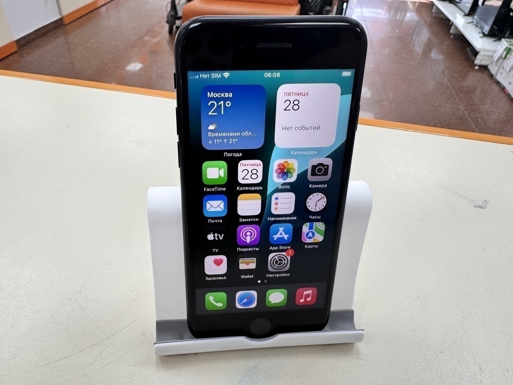 Смартфон Apple iPhone SE 2020 64Gb