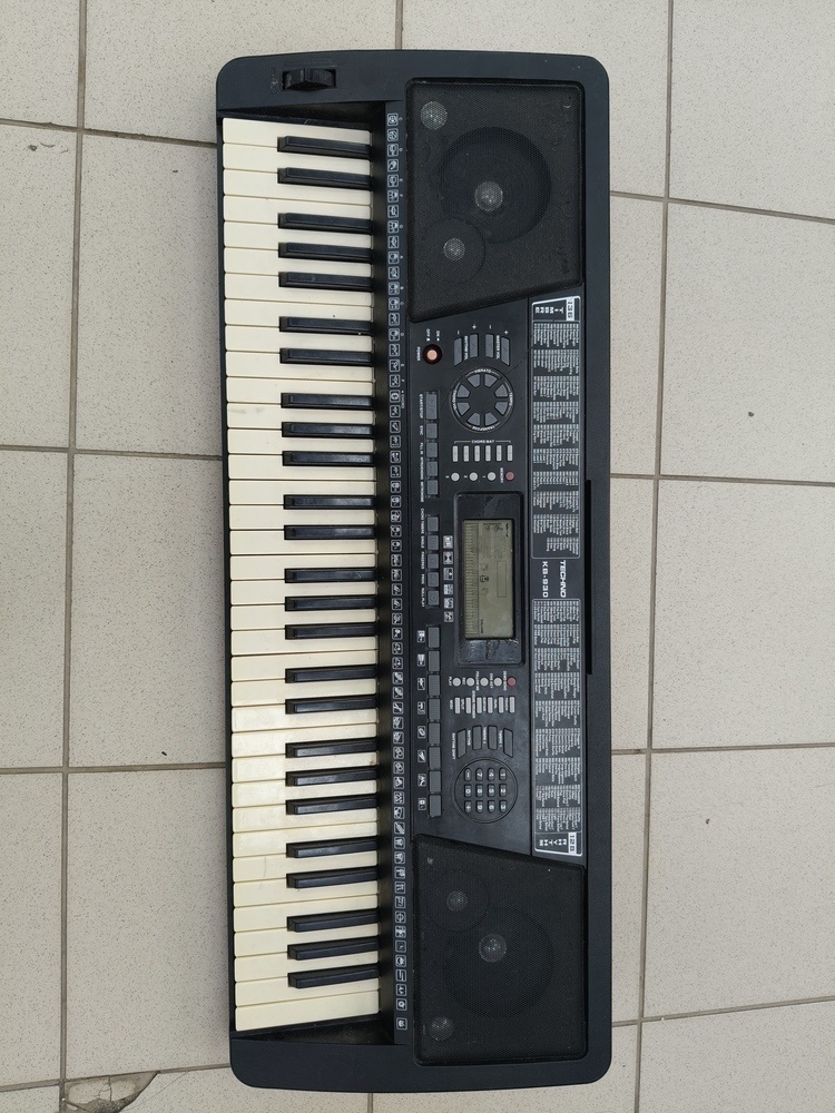 Синтезатор Techno KB-930