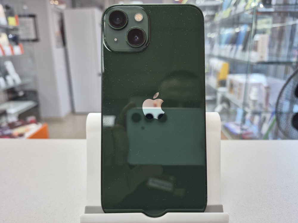 Смартфон Apple iPhone 13 128Gb