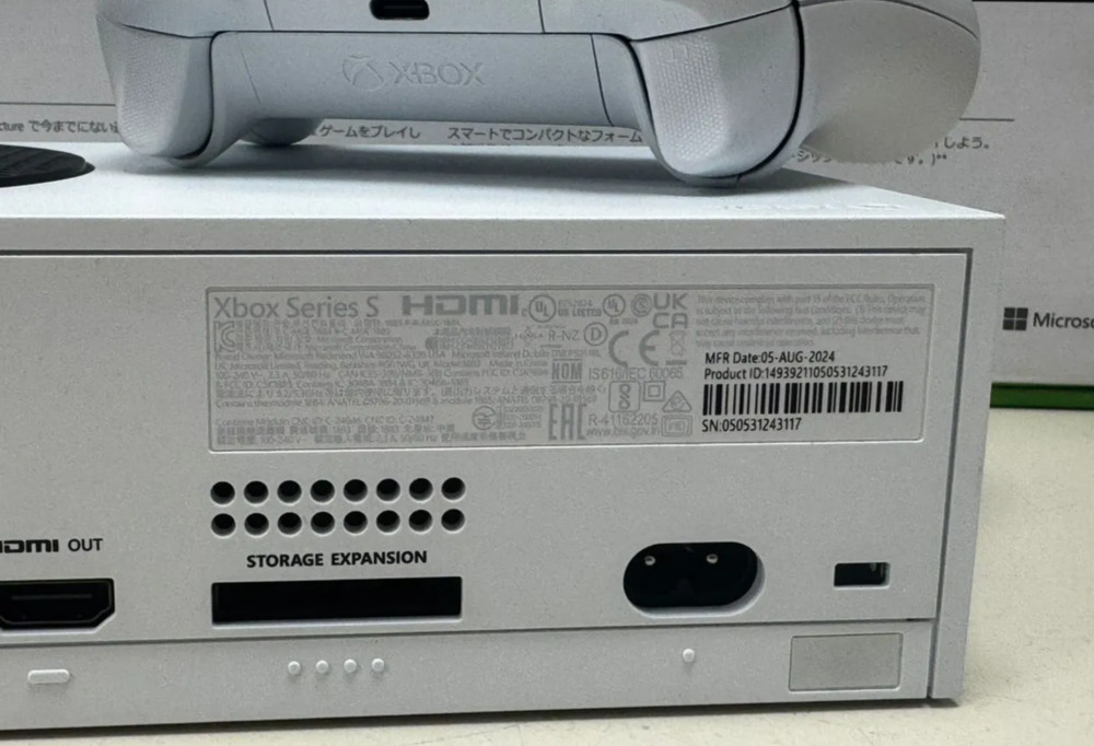 Игровая приставка Xbox Series S 512Gb SSD Игровая приставка Xbox Series S 512Gb SSD