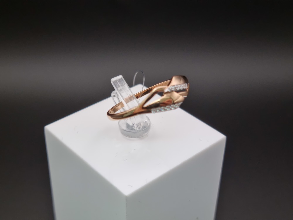 КОЛЬЦО С КАМНЯМИ (Au 585)