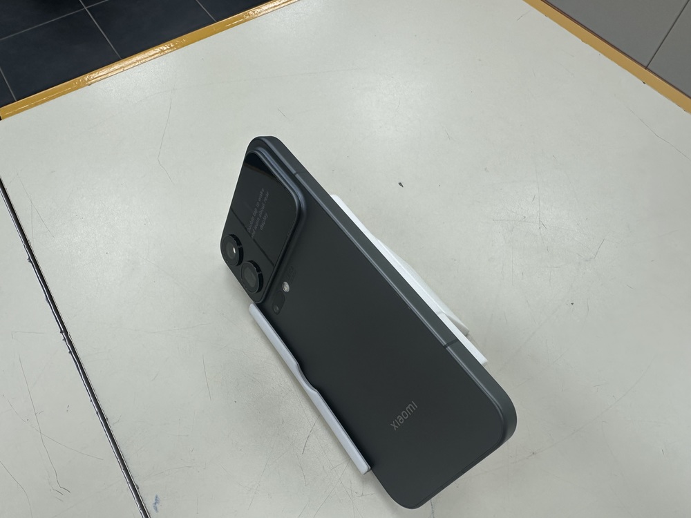 Смартфон Xiaomi 17 Pro Max 16/512