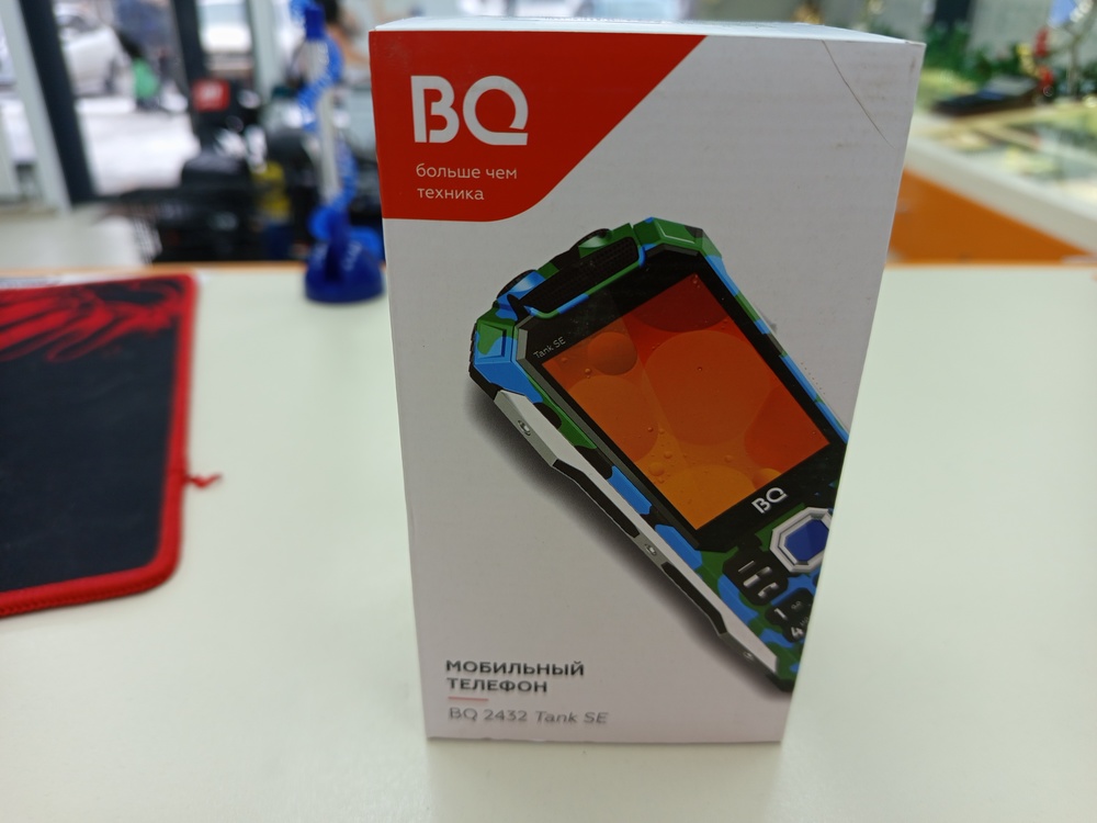 Мобильный телефон BQ 2432 Tank SE