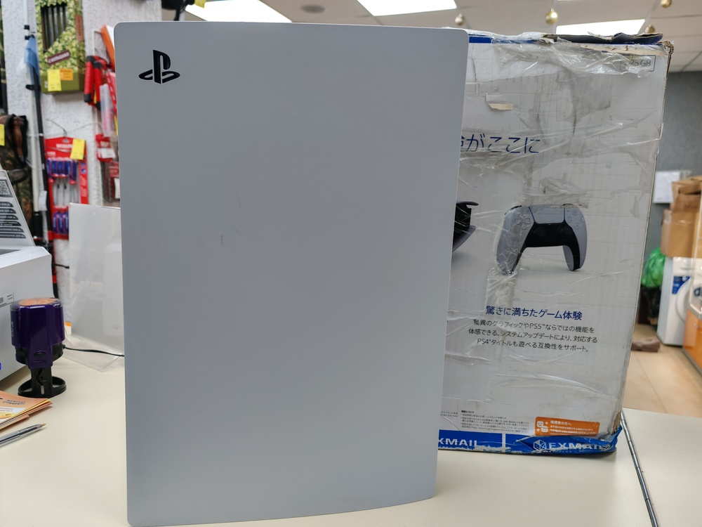 Игровая приставка PlayStation 5 825Gb (С дисководом)