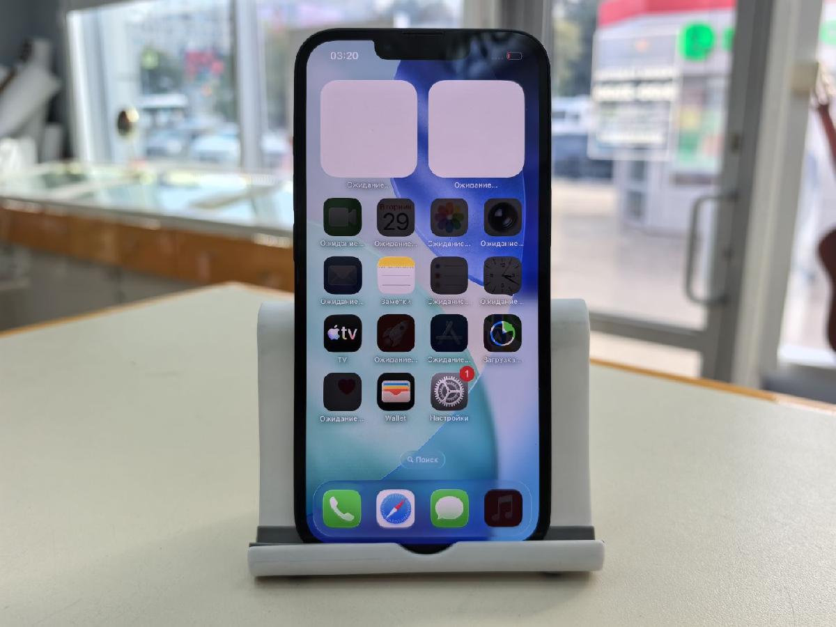 Смартфон Apple iPhone 13 128Gb