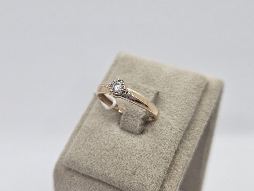 КОЛКМ585 КОЛЬЦО С КАМНЕМ (Au 585)