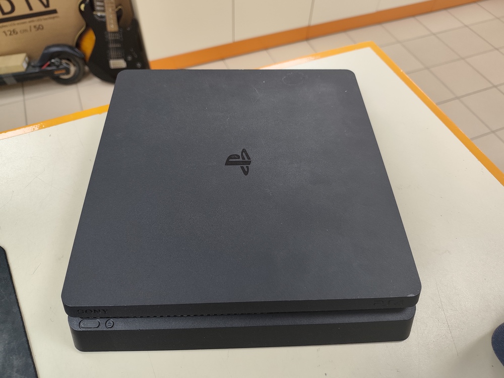 Игровая приставка PlayStation 4 Slim 500GB