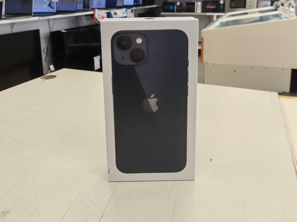 Смартфон Apple iPhone 13 128Gb