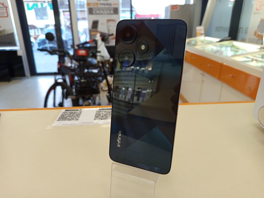 Смартфон Infinix HOT 30i 8/128
