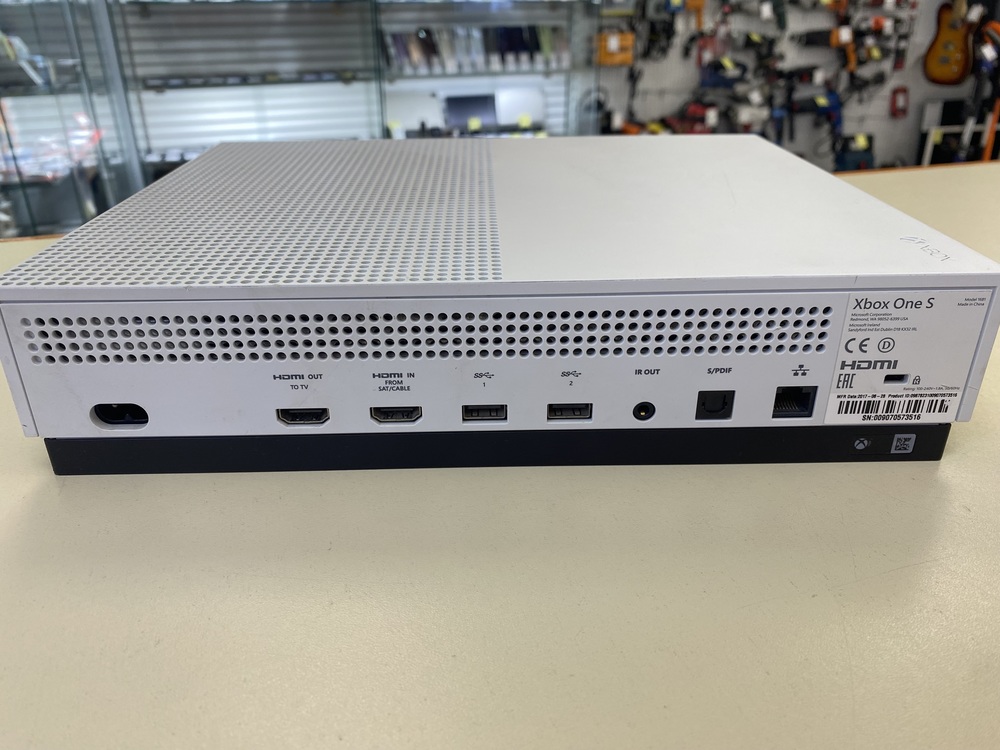 Игровая приставка Xbox One S 500Gb