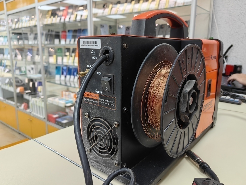 Сварочный аппарат Сварог Real MIG 200;