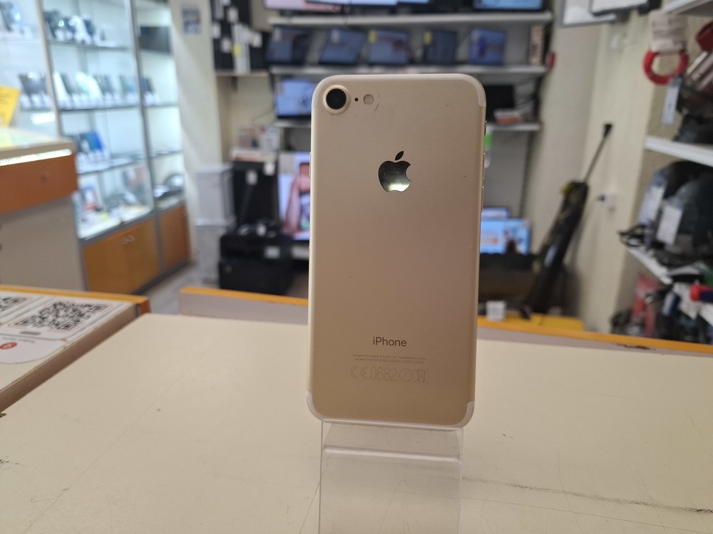 Смартфон Apple iPhone 7 128Gb