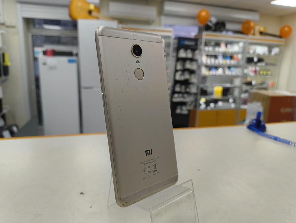 Смартфон Xiaomi Redmi 5 2/16