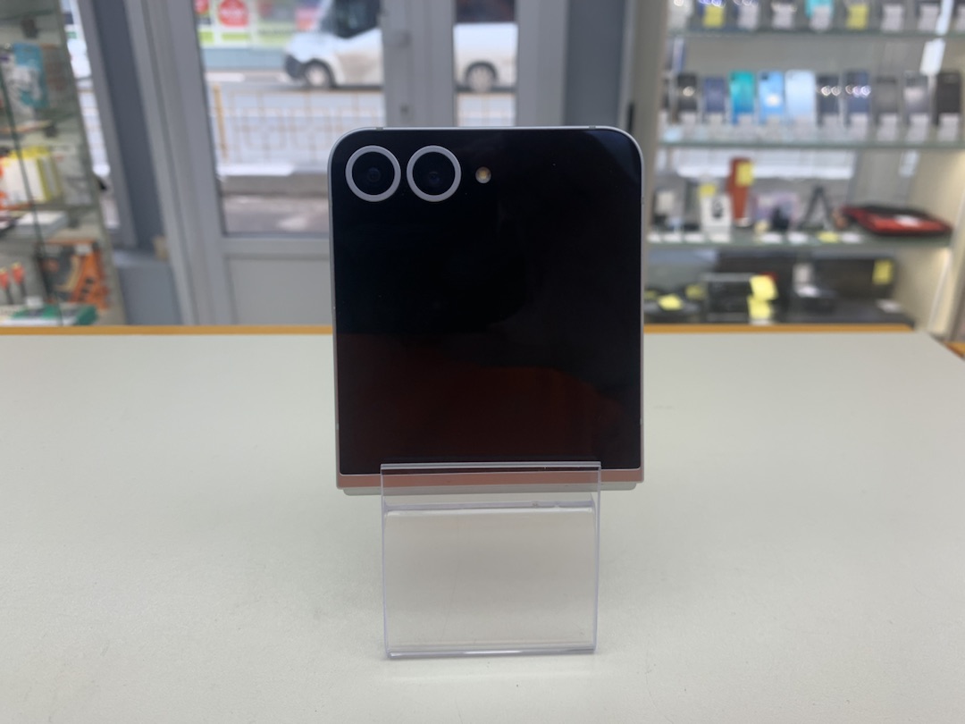 Смартфон Samsung Galaxy Z Flip 6 12/256
