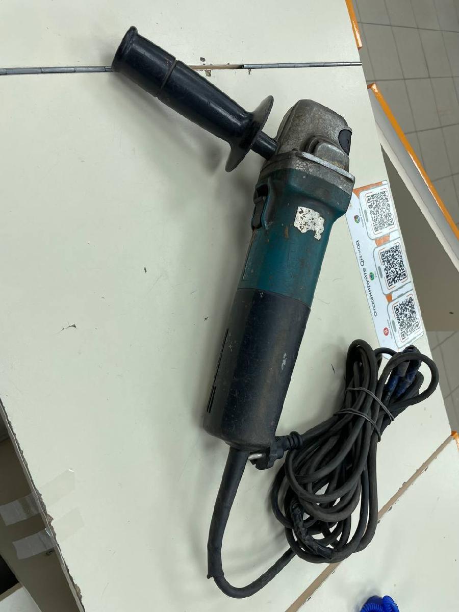 Угловая шлифмашина Makita 9565CV